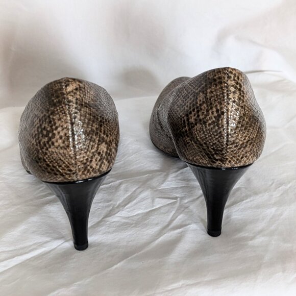 BANDOLINO Courteous Lizard Pumps Women's Size 7.5 - Picture 3 of 6